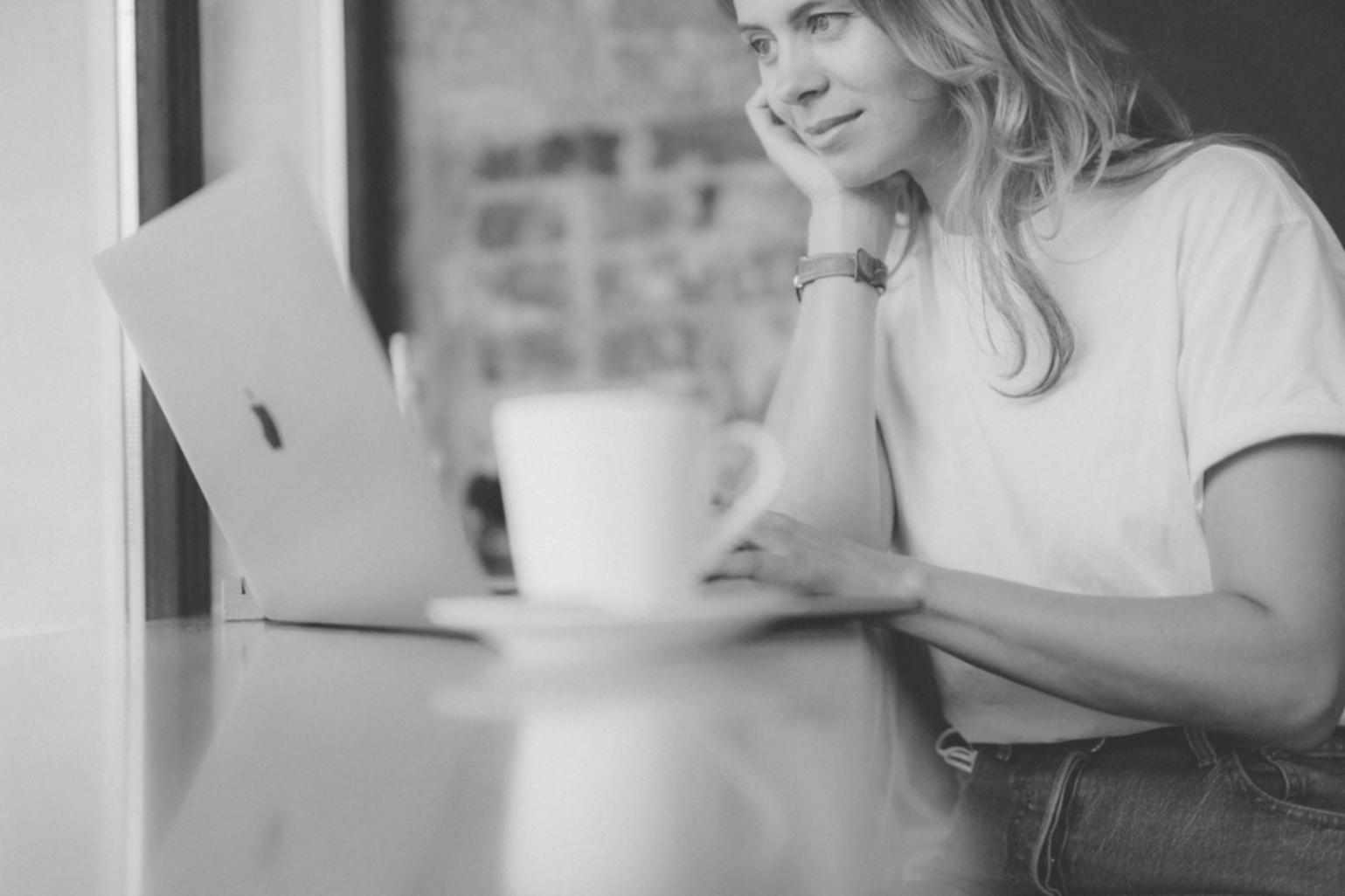 Vue d'ensemble d'une session de formation montrant les différents outils et ressources disponibles pour les apprenants